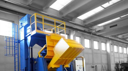 Q32系列履带式抛丸机：中小工件的专业处理方案